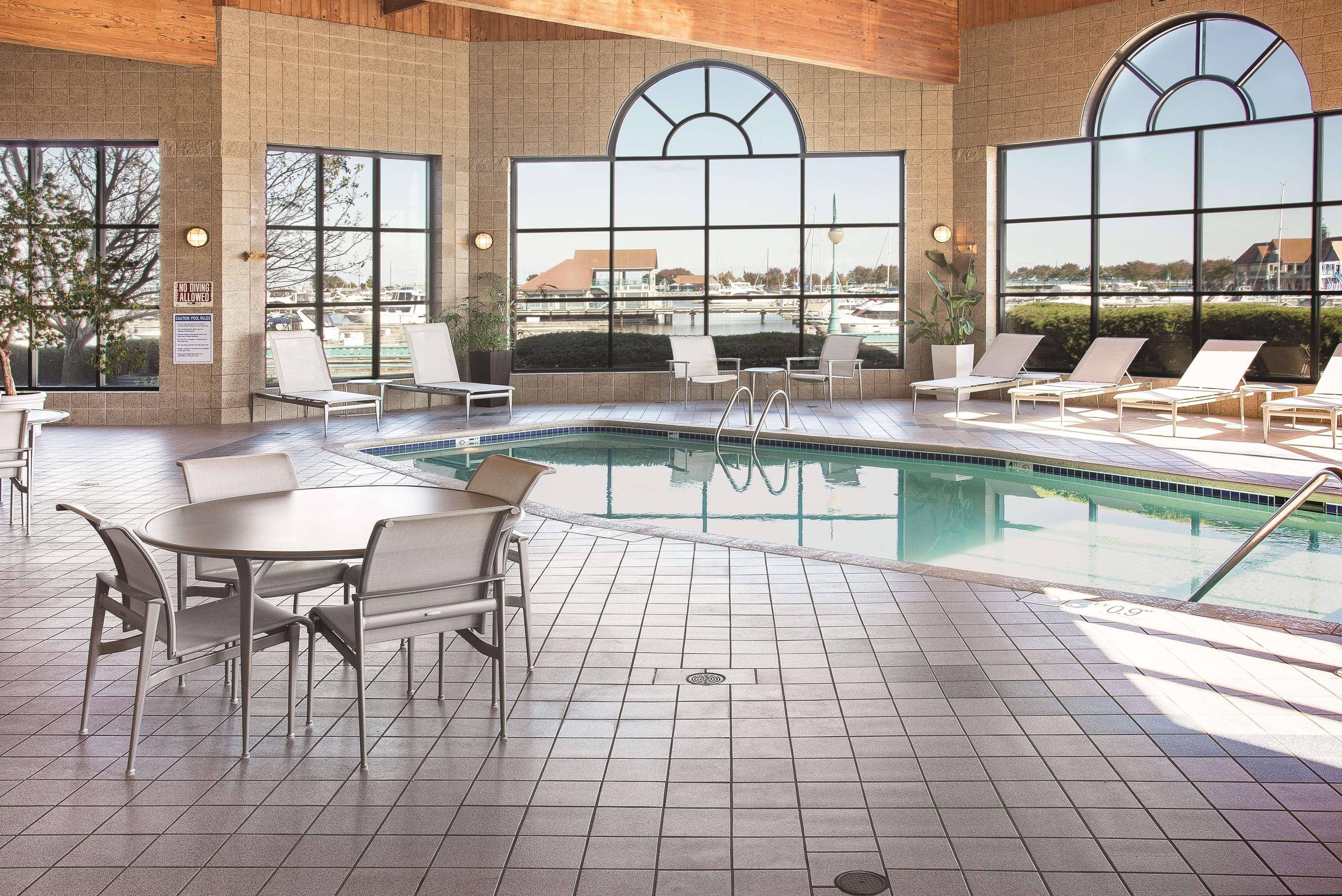 Doubletree By Hilton Racine Harbourwalk Hotell Eksteriør bilde