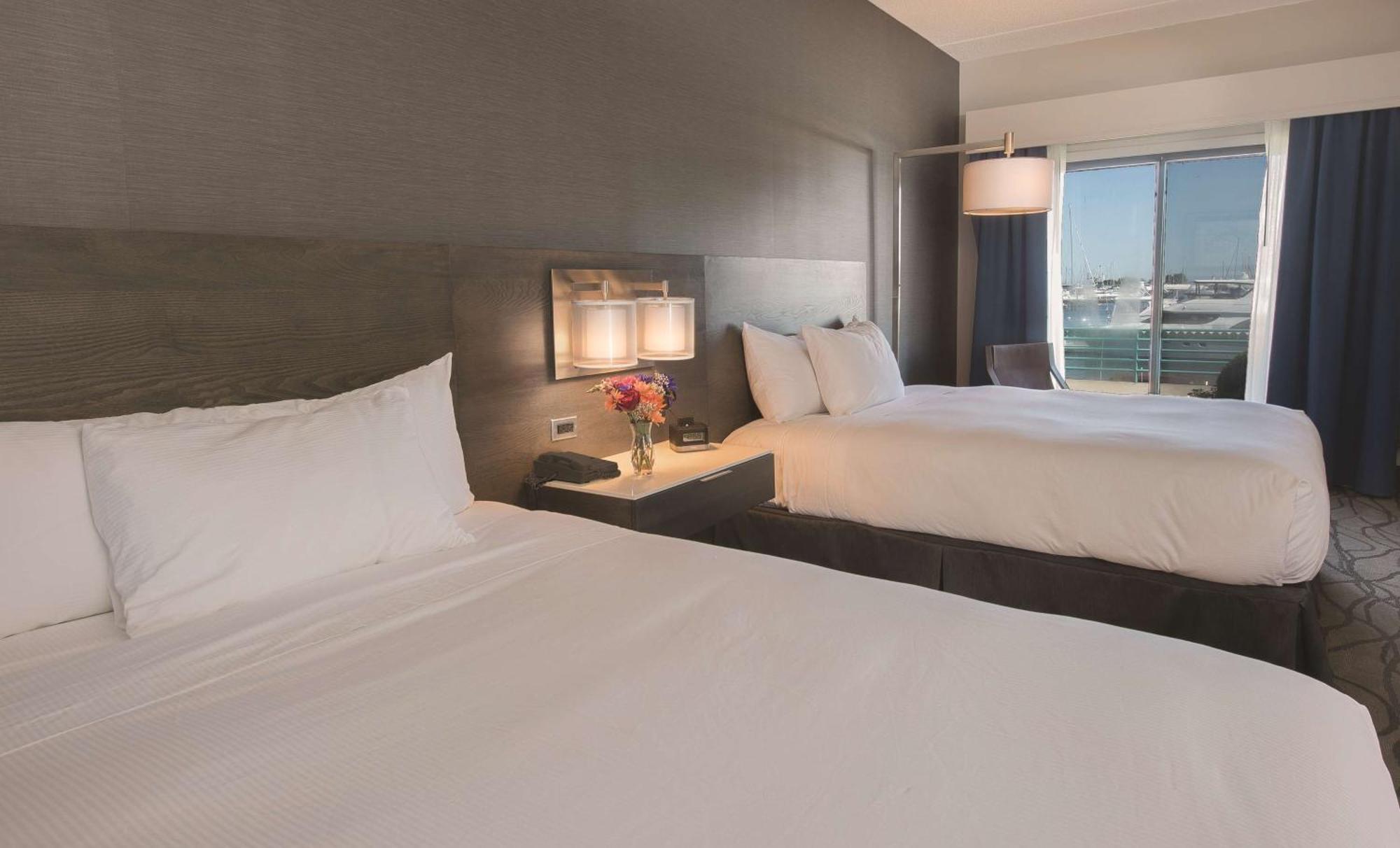 Doubletree By Hilton Racine Harbourwalk Hotell Eksteriør bilde